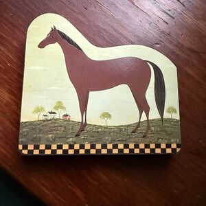 Elegant Brown Horse Accent Piece